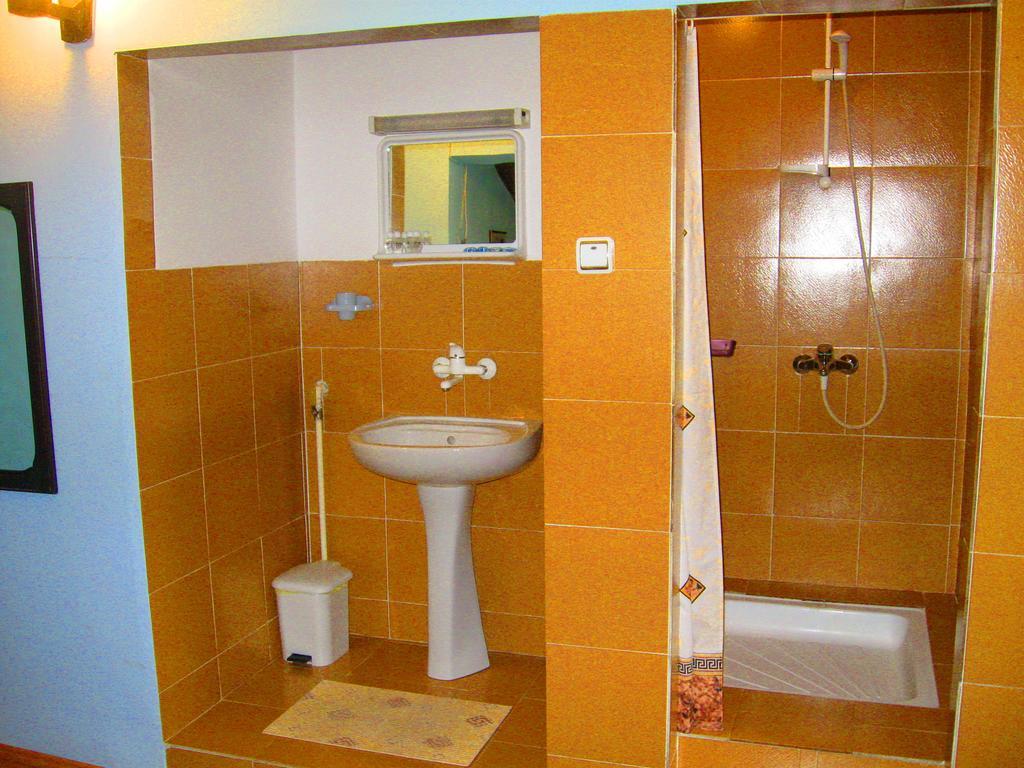 Amfora Rooms Caribrod 디미트로프그라드 객실 사진