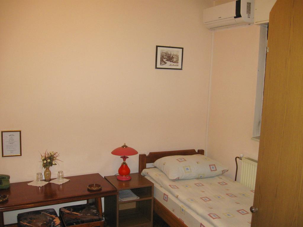 Amfora Rooms Caribrod 디미트로프그라드 객실 사진