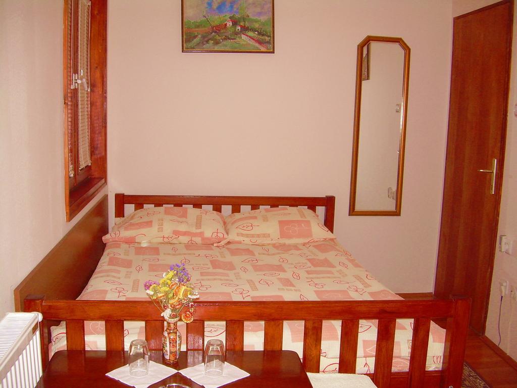 Amfora Rooms Caribrod 디미트로프그라드 객실 사진